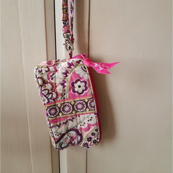 Vera Bradley Wristlet Pink Paisley Print quilted small bag Retired Vintage - Picture 2 of 8